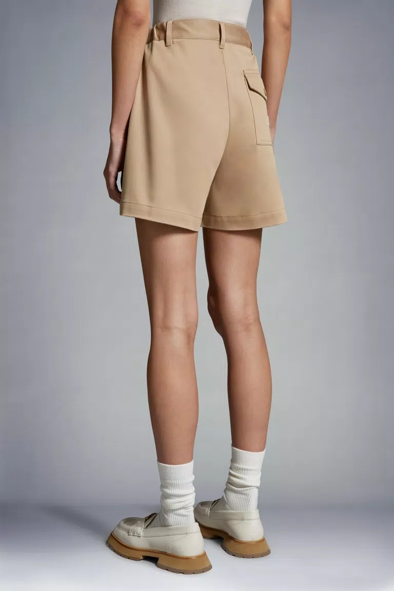 Moncler Gabardine Shorts Beige In Nude