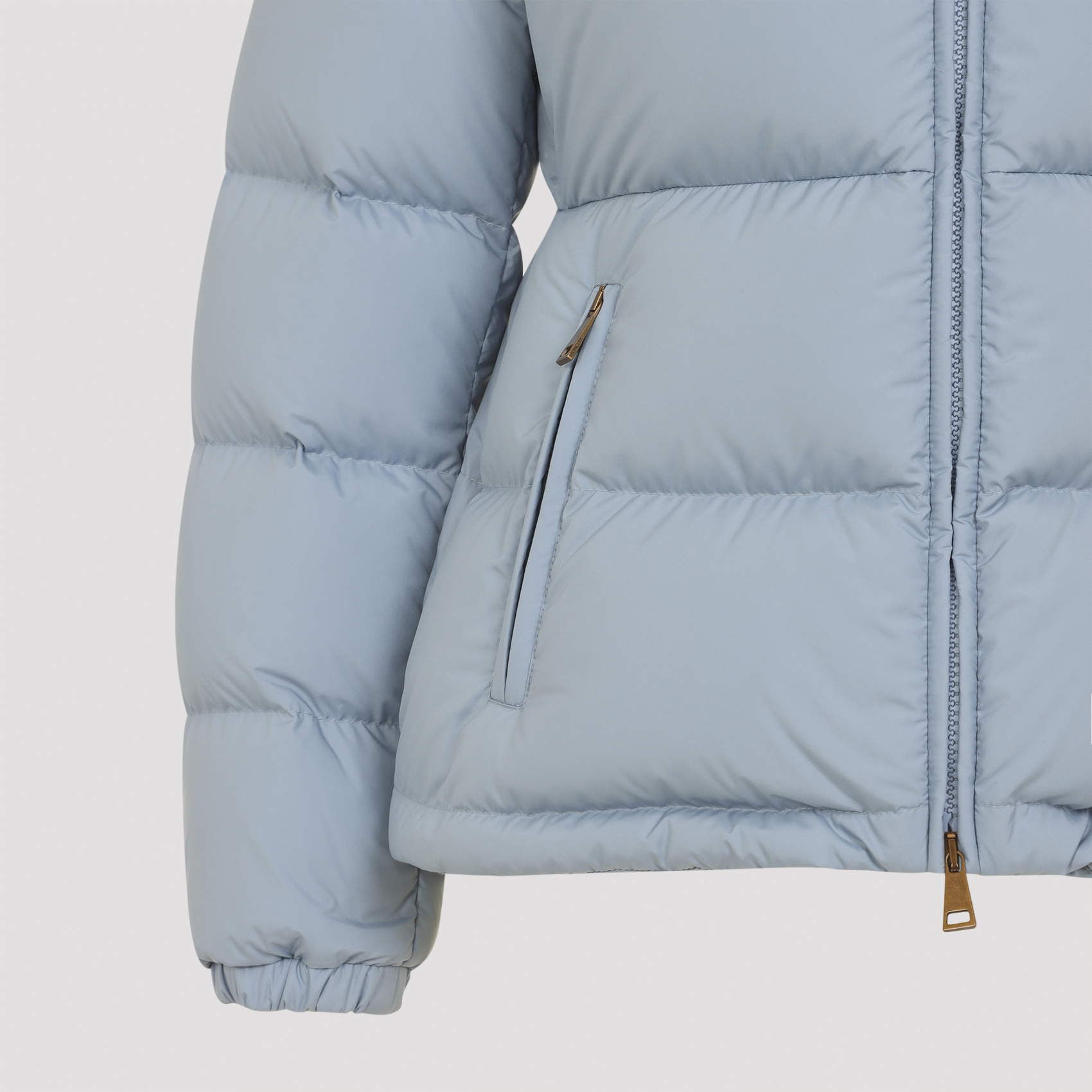 Moncler Dourbe Short Down Jacket In Blue