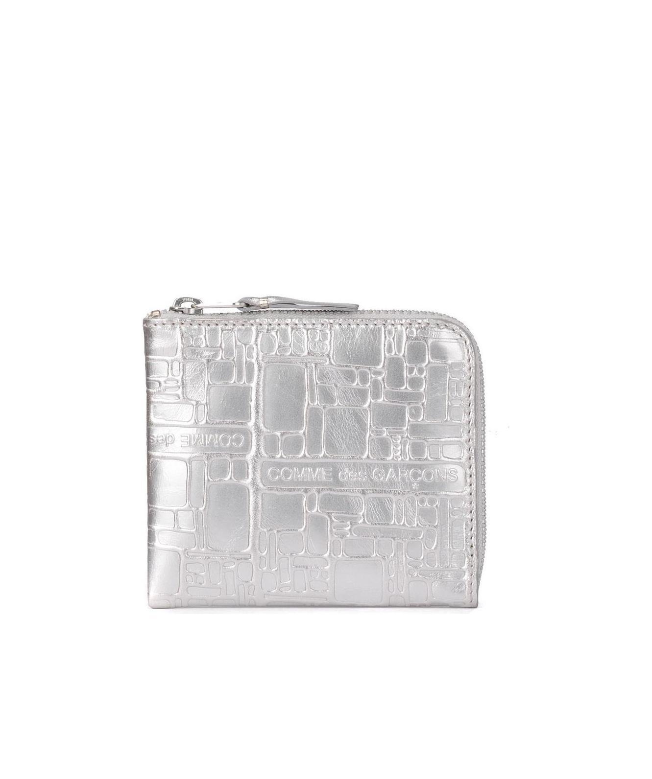 Comme Des Garçons 'embossed Logo' Wallet In Gray