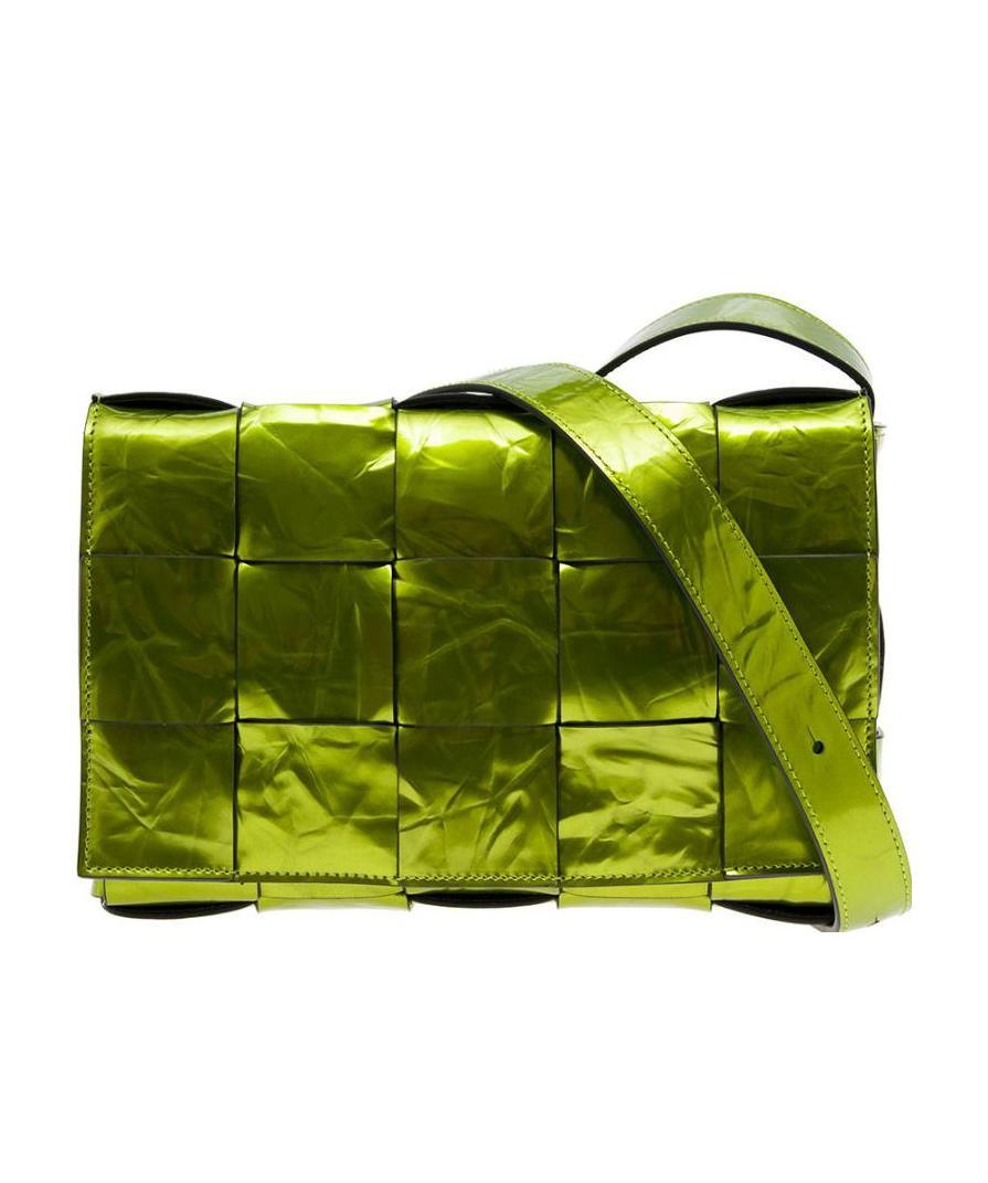 Bottega Veneta Maxi Intrecciato Shoulder Bag In Brown