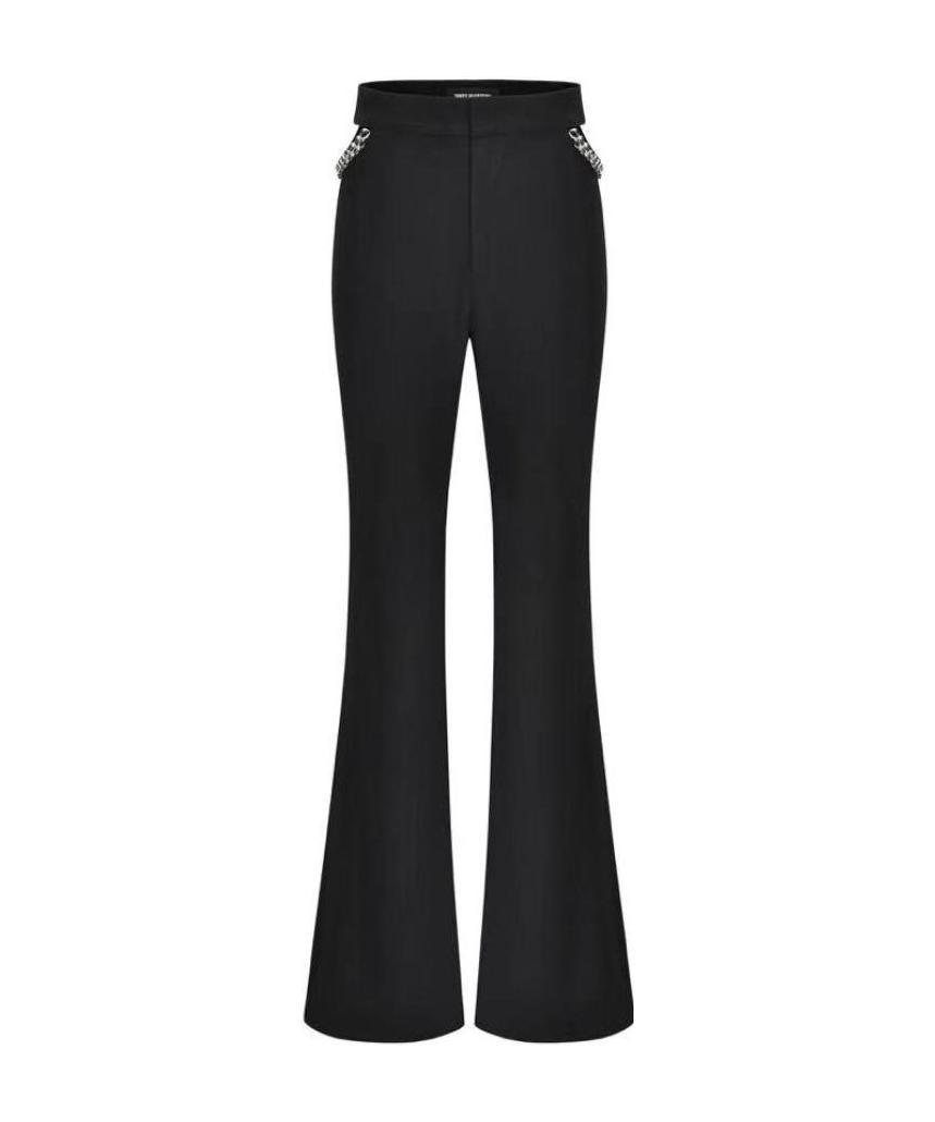 Three Quarters Chain Details Casual Pants In Black