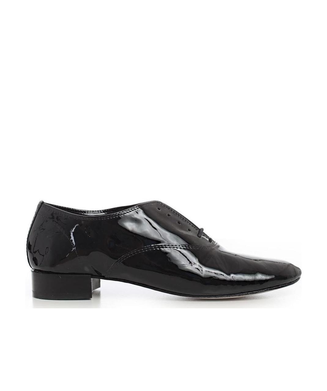 Repetto Lacquered Leather Flats In Black