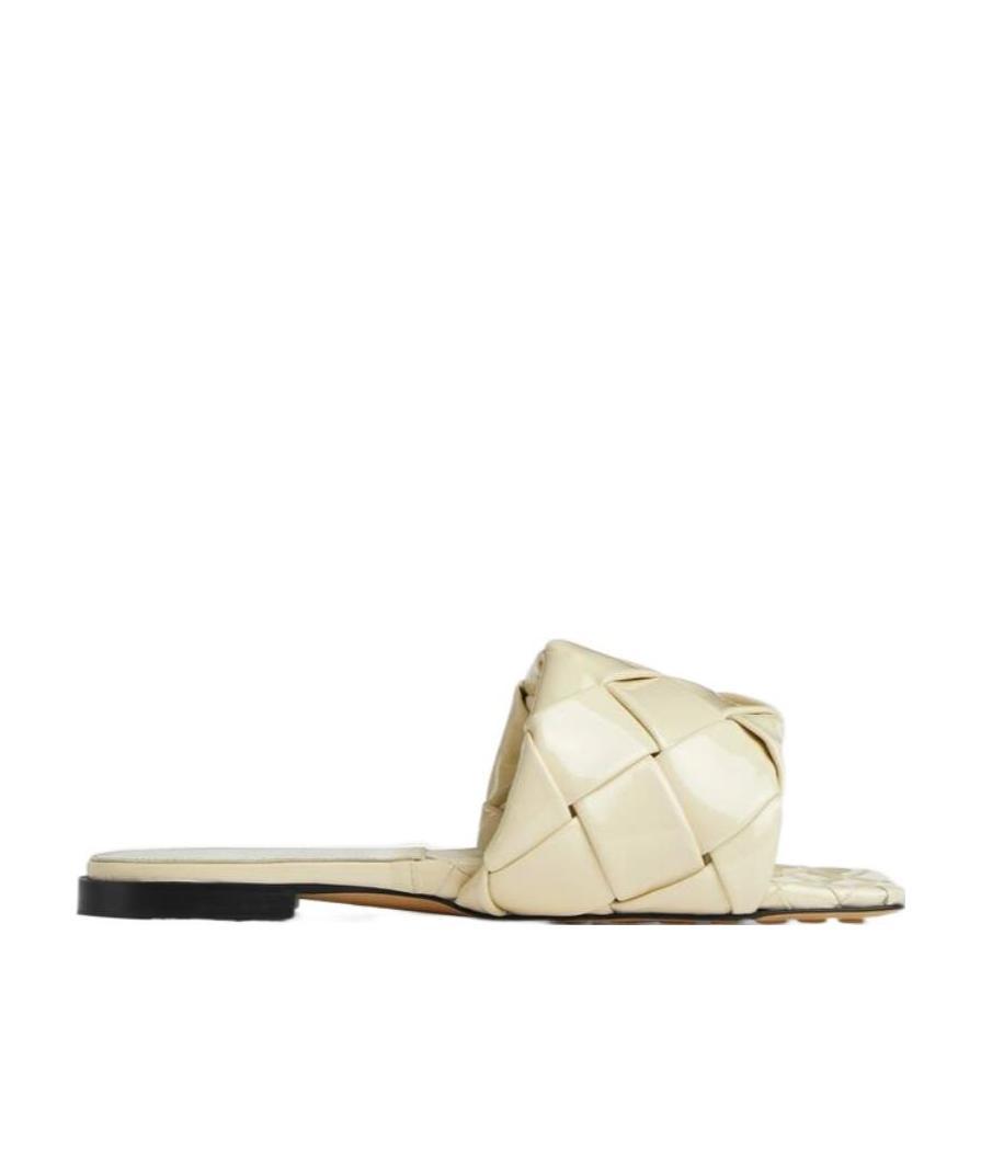 Bottega Veneta Lido Flat-soled Sandals In Nude