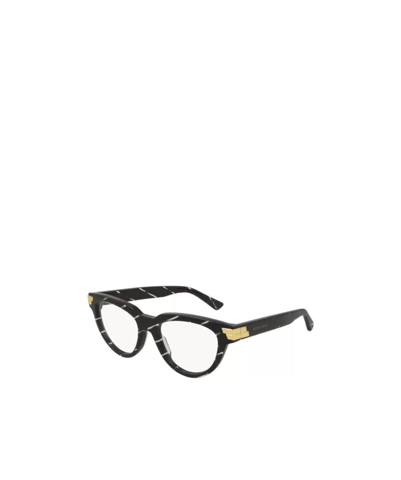 Bottega Veneta Geometric Cat-eye Frame Glasses In Black
