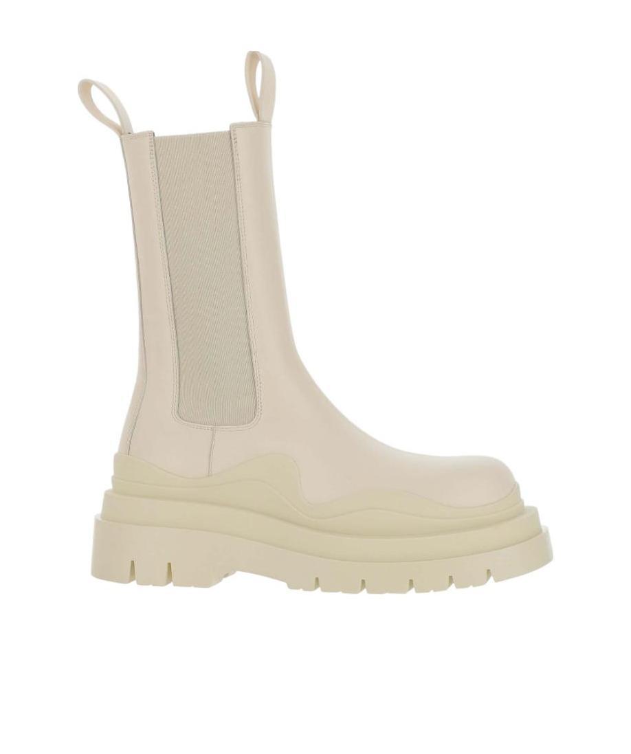 Bottega Veneta Round-headed Logo Chelsea Boots In Nude