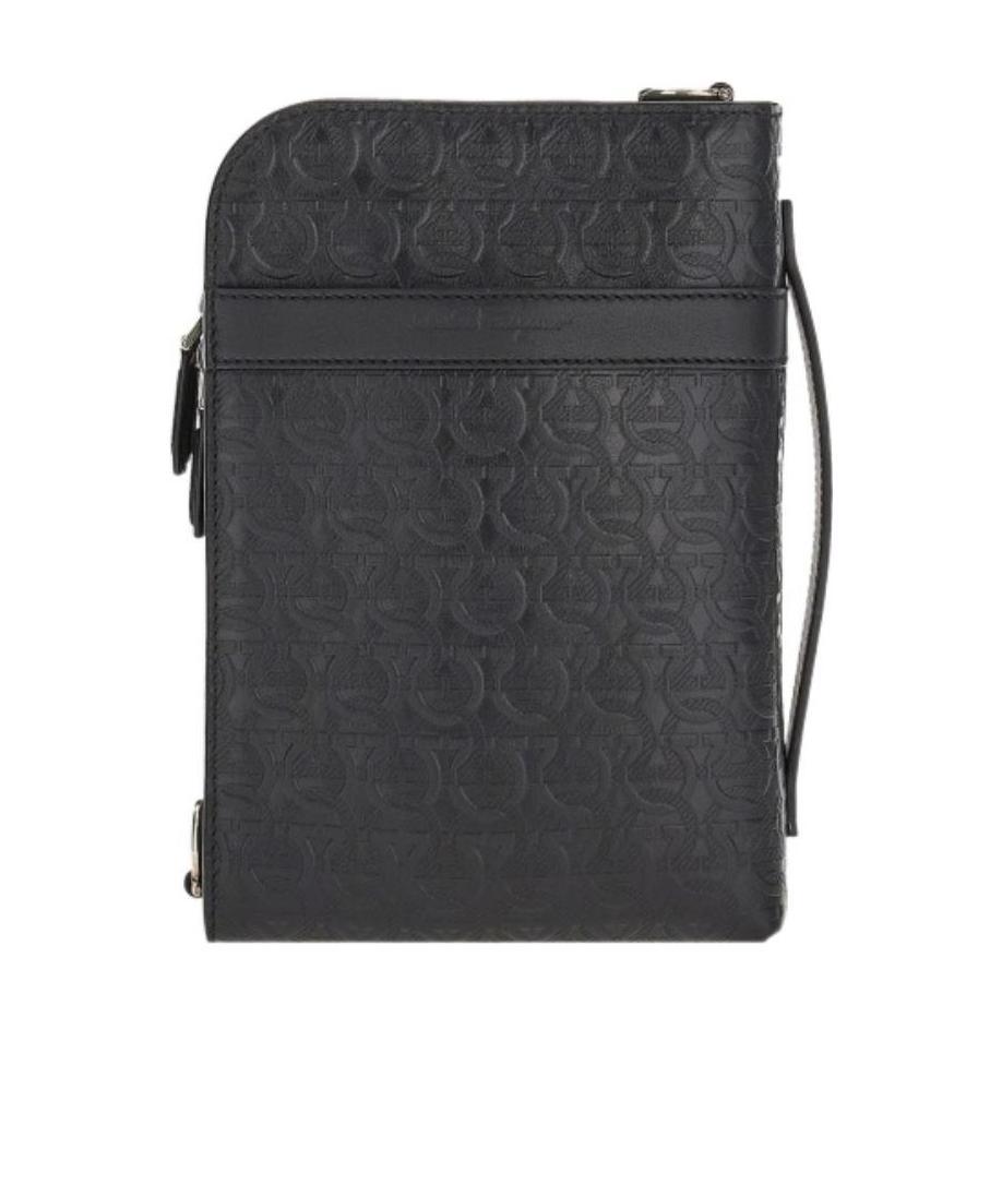 Ferragamo Gancini-embossed Messenger Bag In Black