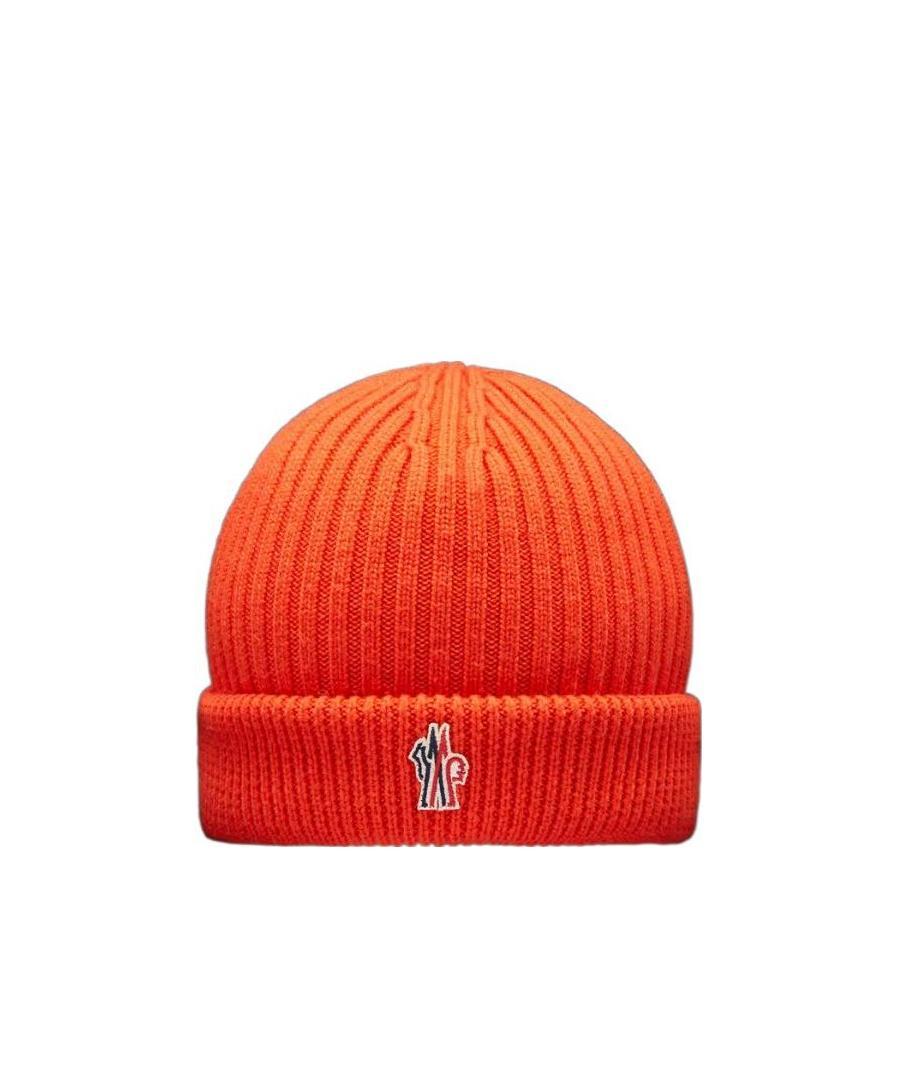 Moncler Ribbed-knit Logo-patch Beanie Hat In Red