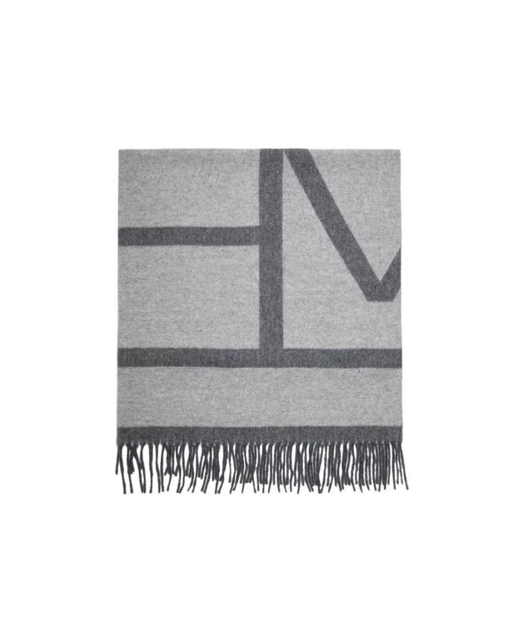 Totême Two-tone Fringed Wool Scarf In Gray