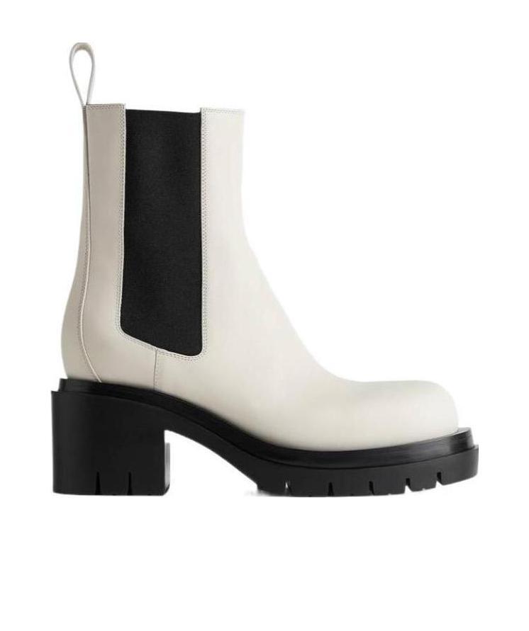 Bottega Veneta The Lug Leather Ankle Boots In Black