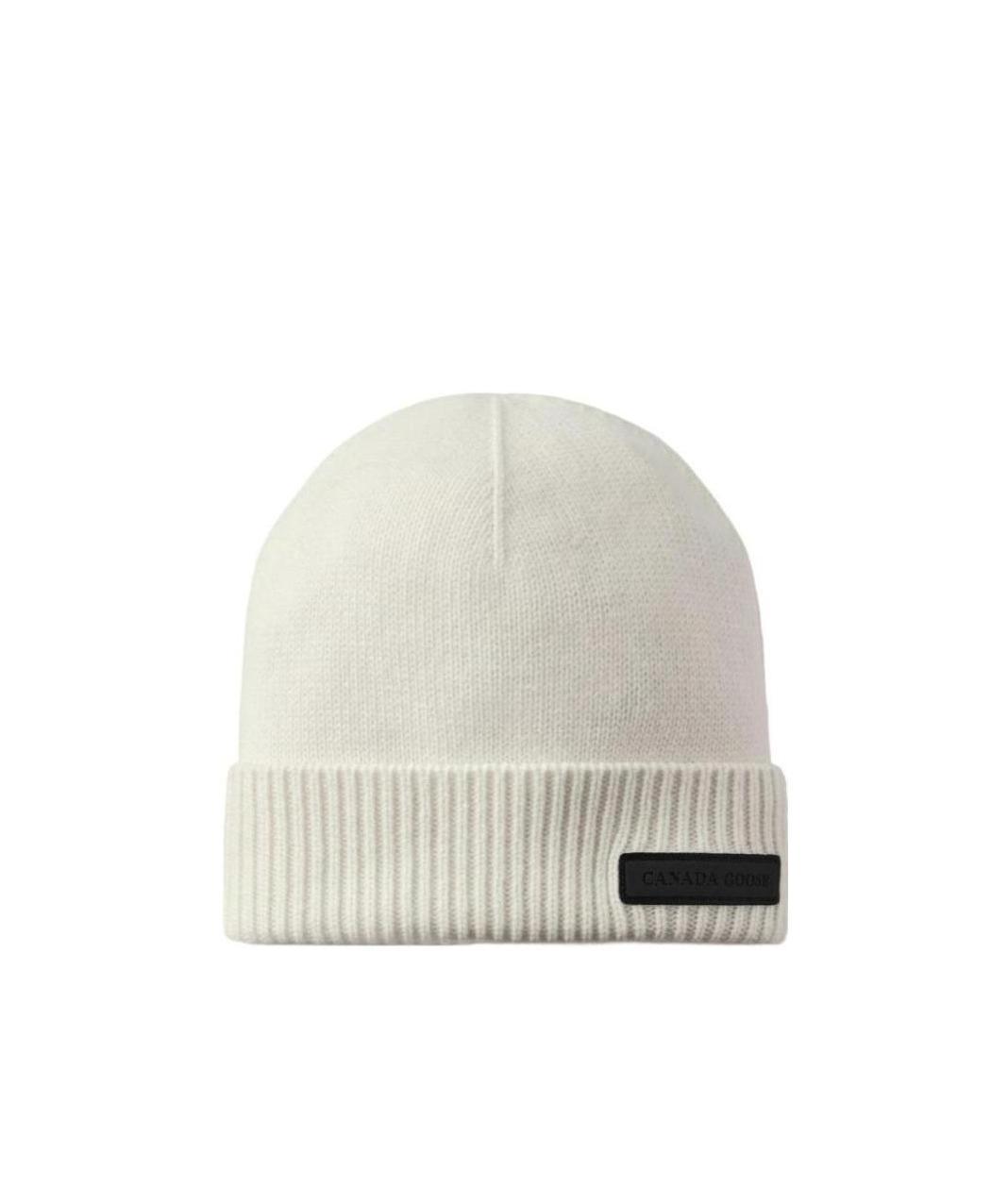 Canada Goose Small Totem Emblem Beanie In Polaris White