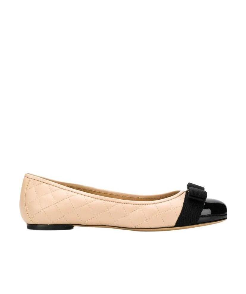 Ferragamo Varina Bow-embellished Quilted Smooth And Patent-leather Ballet Flats In Nude