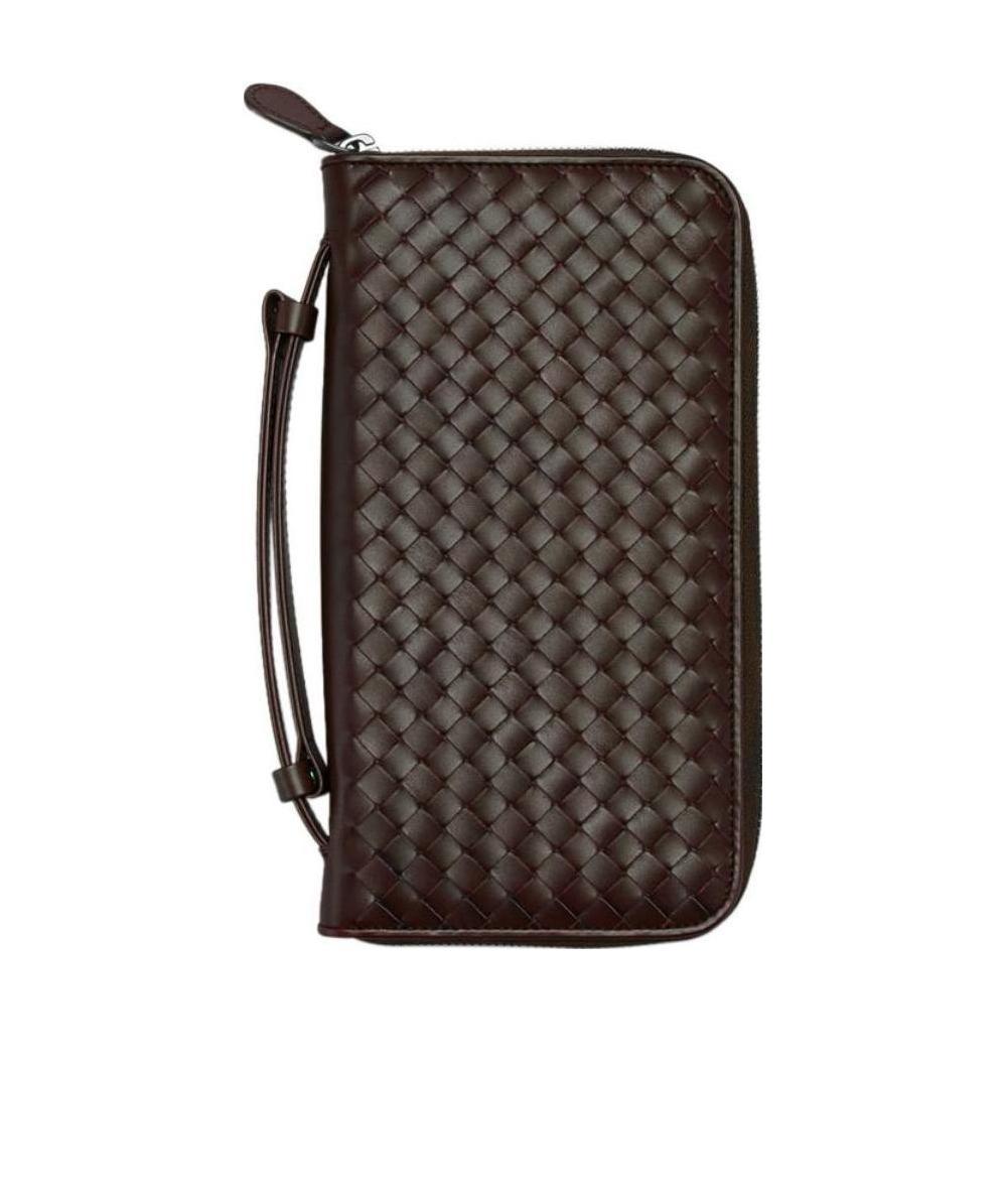 Bottega Veneta Knitted Clutch In Brown