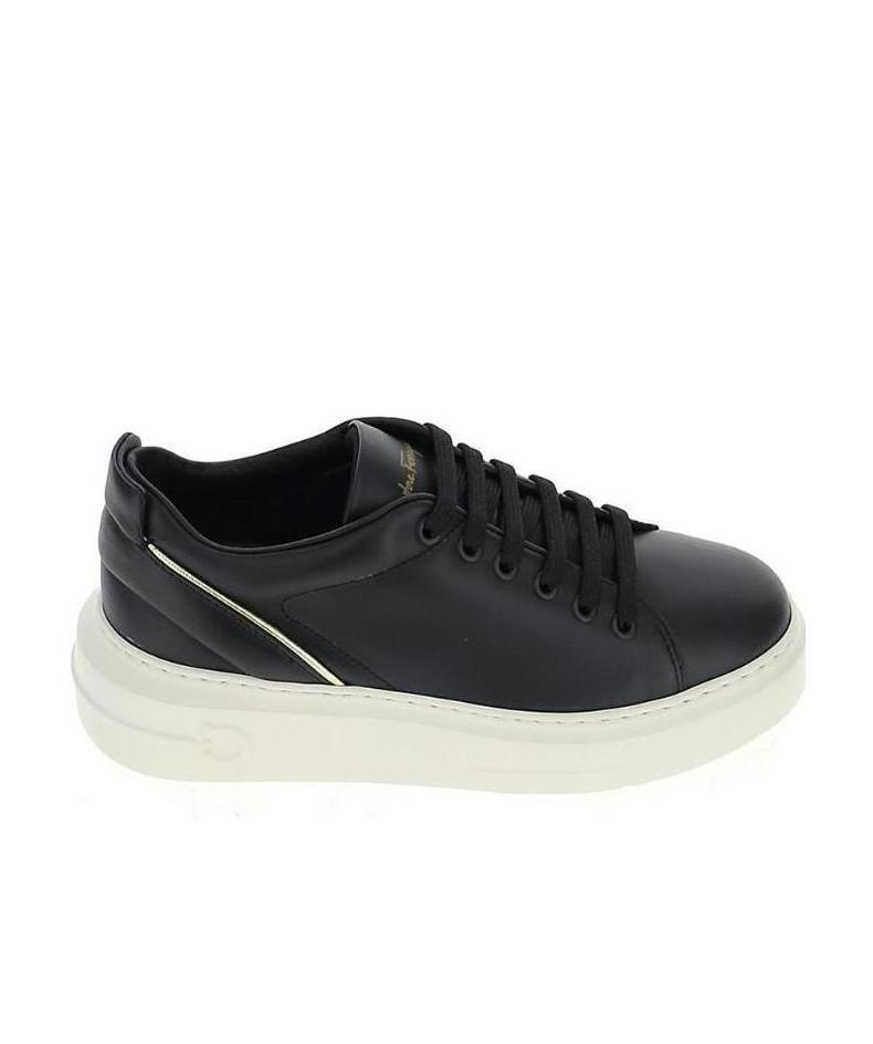 Ferragamo Logo Casual Sports Shoes In Black