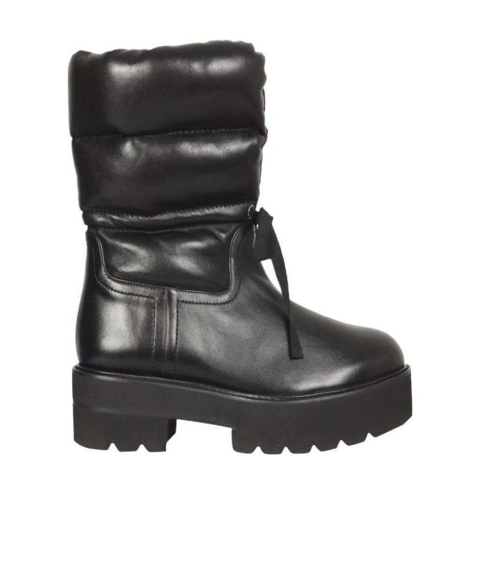 STUART WEITZMAN STRAPPING DESIGN AND ANKLE BOOTS