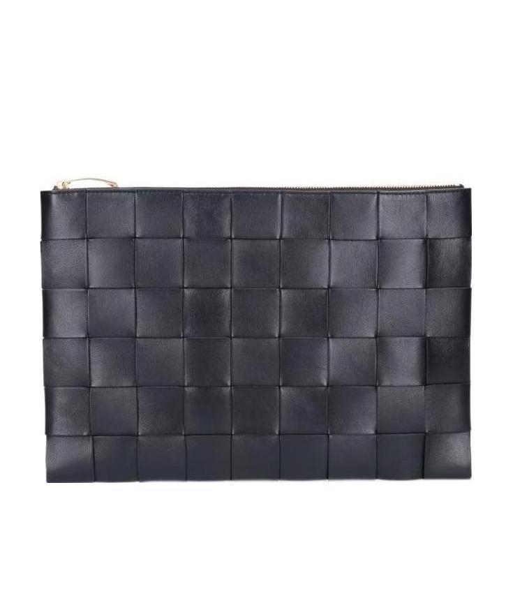 BOTTEGA VENETA MAXI INTRECCIATO CLUTCH BAG 