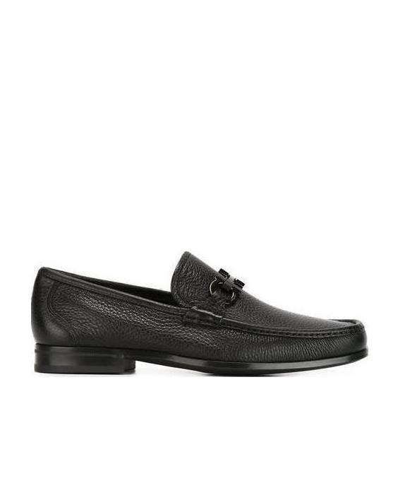 Ferragamo Gancini-detialed Leather Loafers In Black