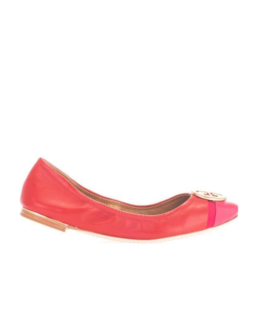 Tory Burch Logo Plaque Ballerina Shoes In Red