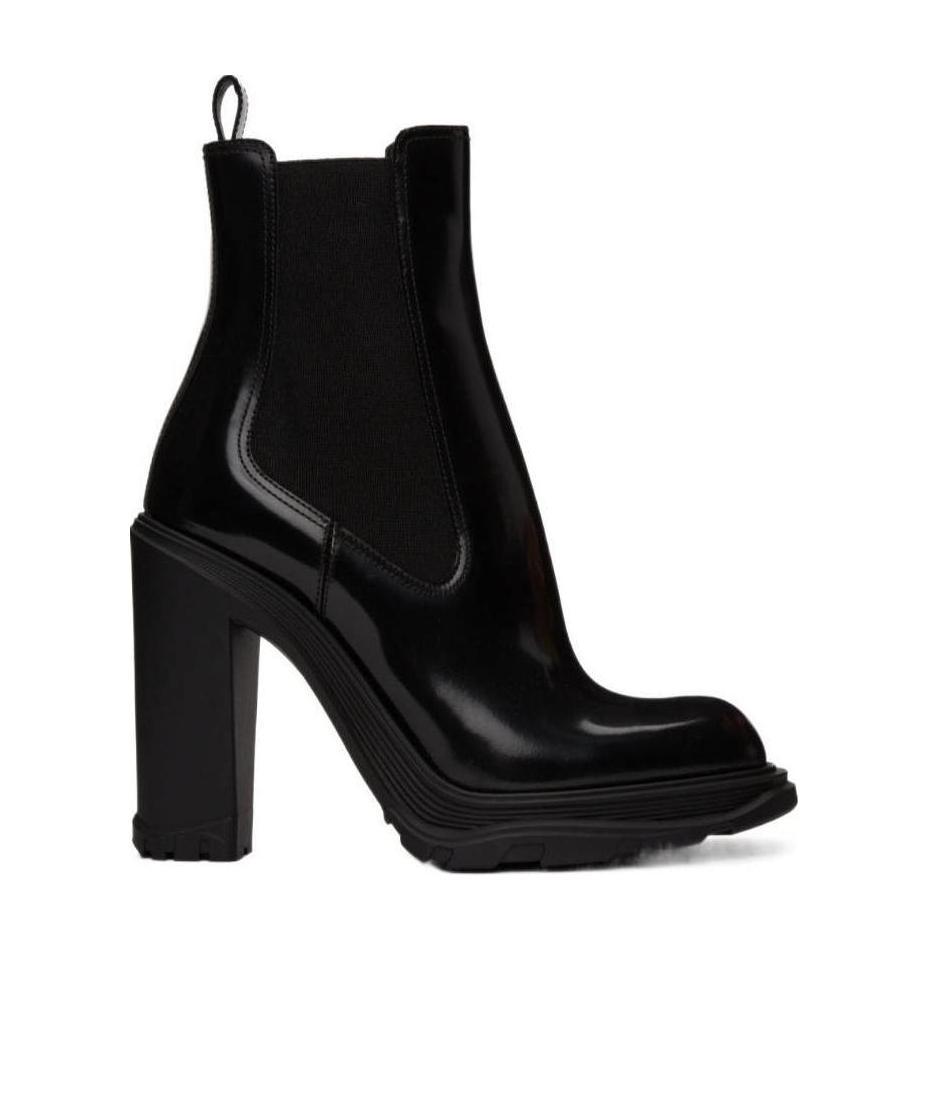 Alexander Mcqueen Tread Heeled Boots In Black