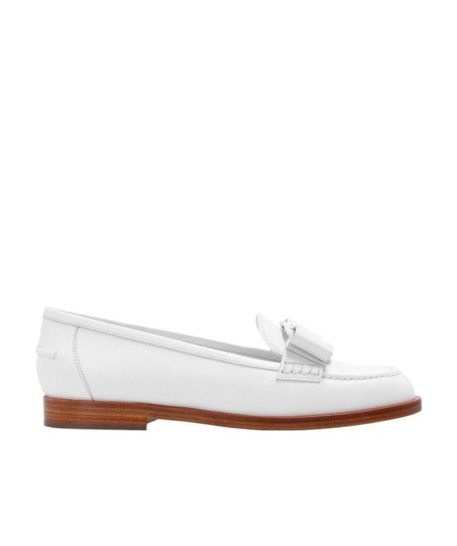 Ferragamo Bowknot Emblem Mocassin Shoes In White