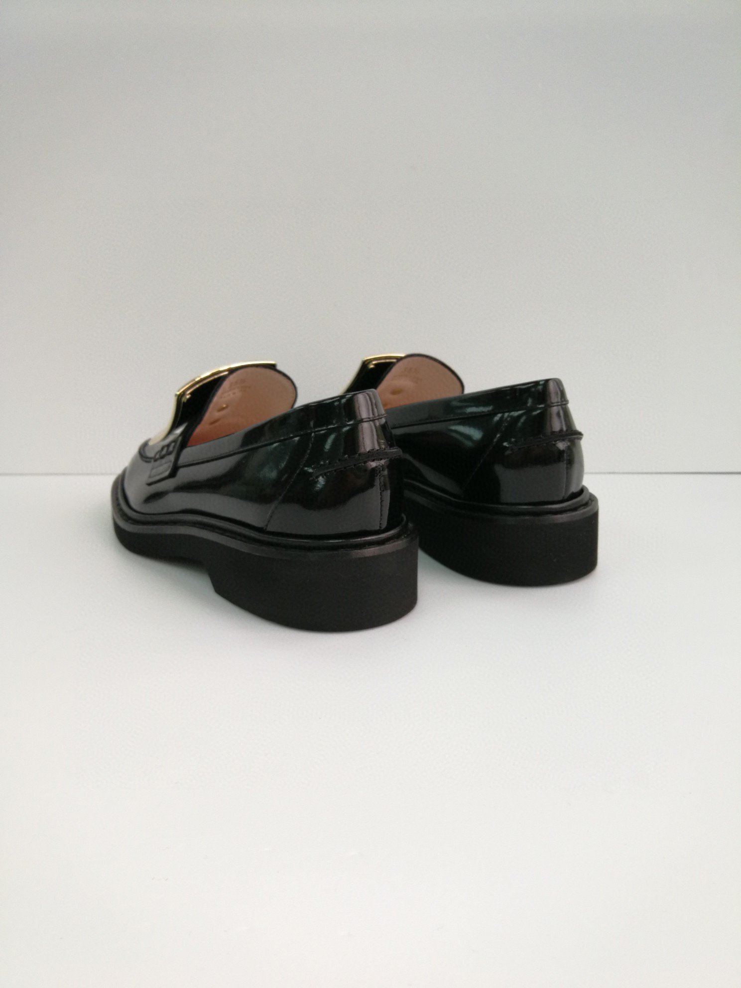 Roger Vivier Viv Rangers Met Buc 25 Loafers In Black