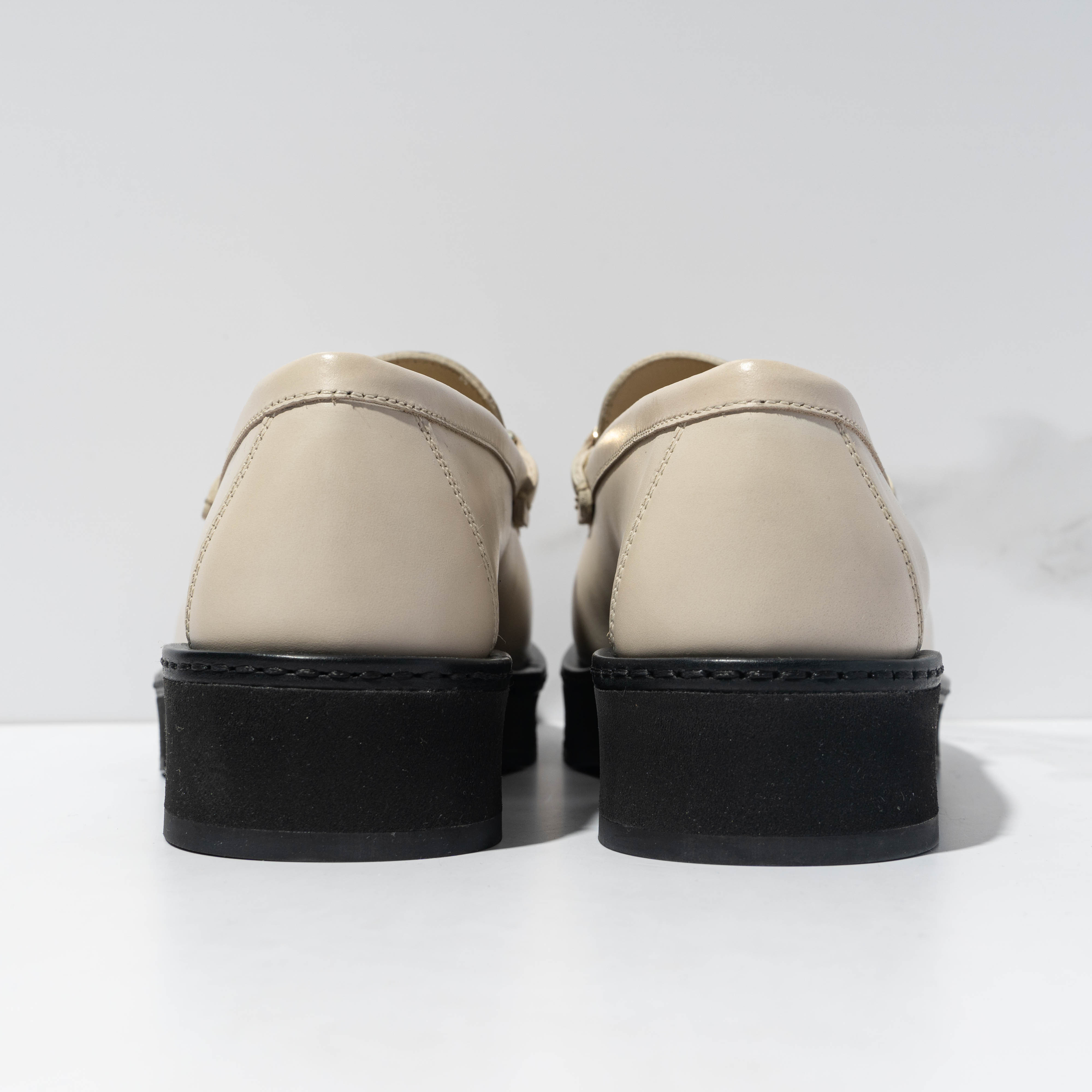 FERRAGAMO GANCINI-PLAQUE LEATHER LOAFERS