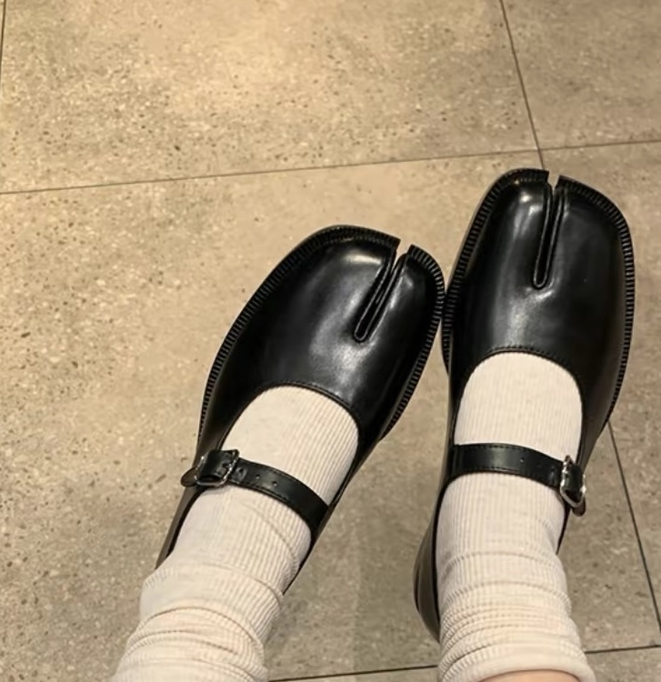 Shop Maison Margiela Tabi Leather Mary Jane Shoes In Black