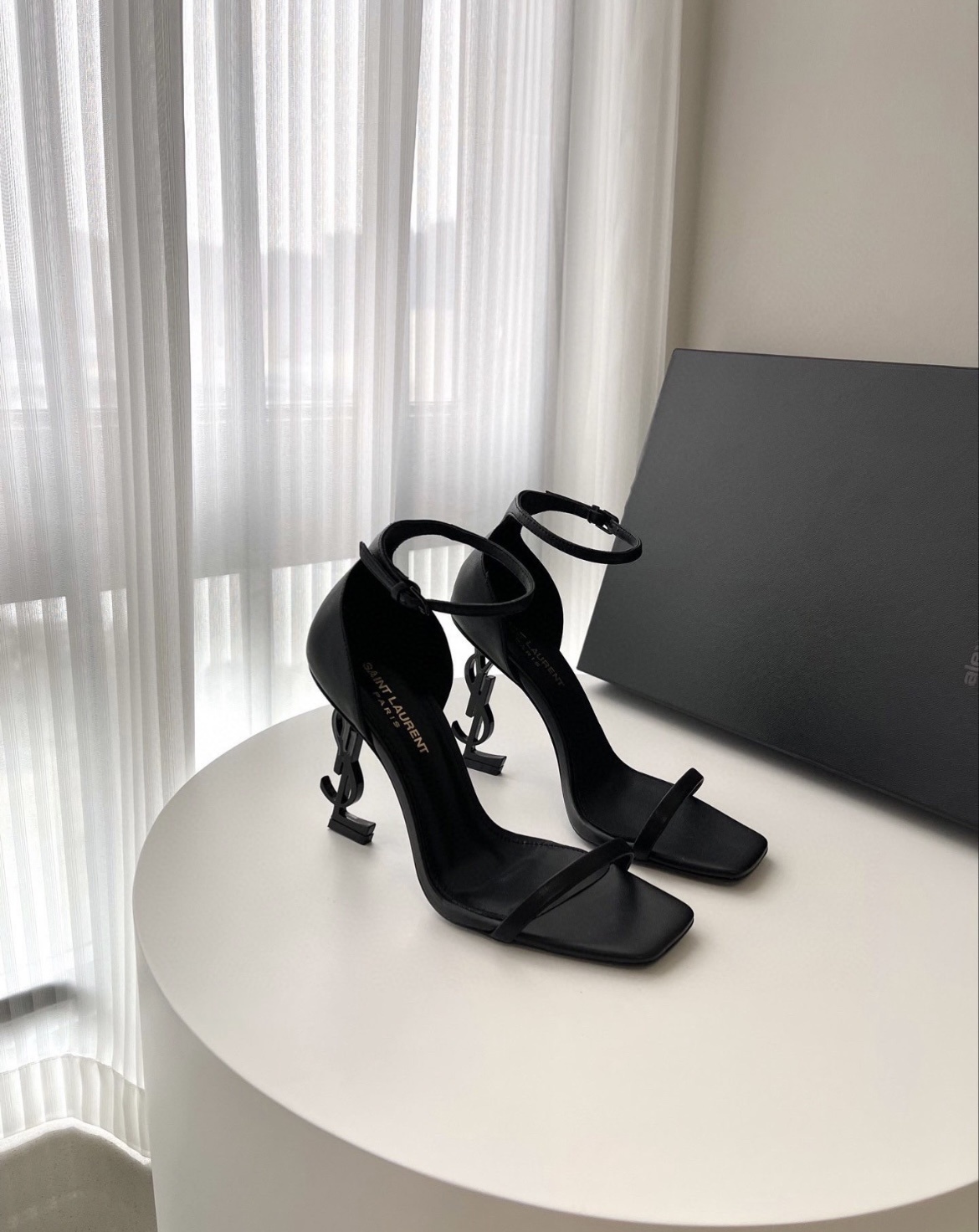 Saint Laurent Opyum Square-toe Sandals In Black