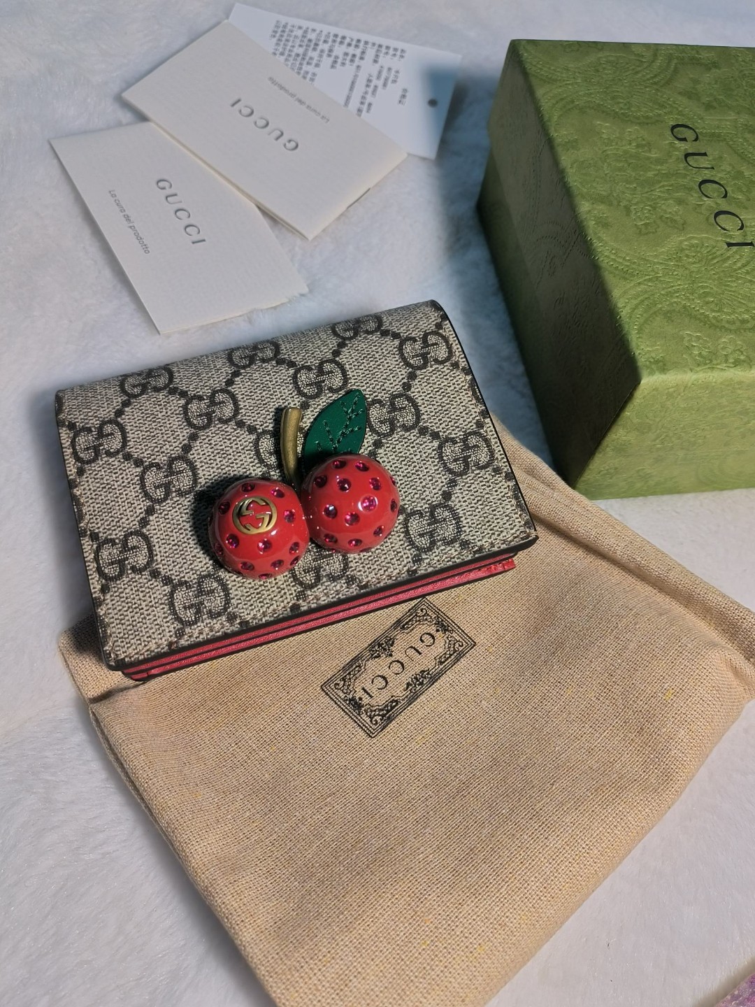 Gucci Gg Supreme Card Case With Cherries In Red
