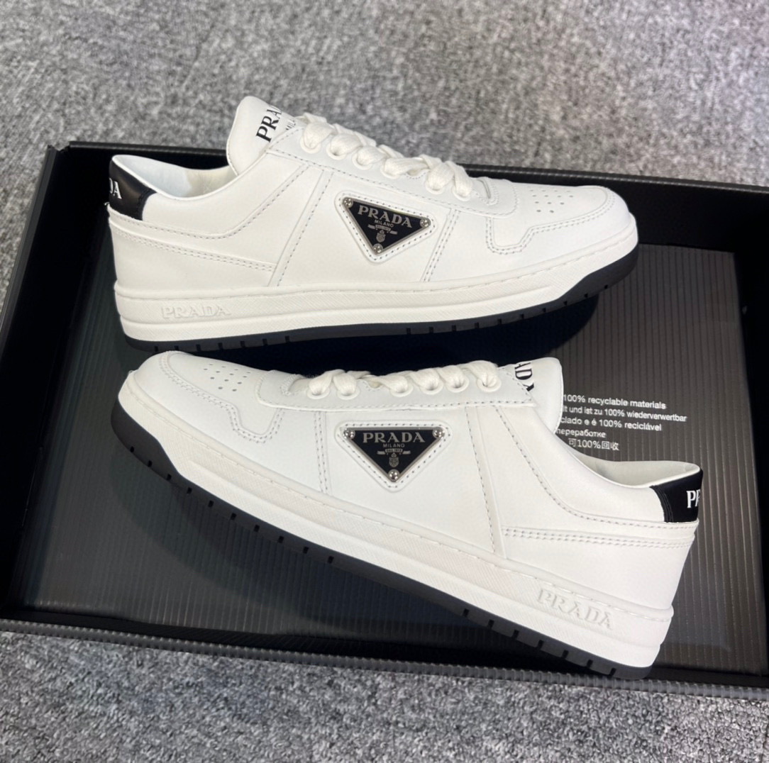 Prada Logo-plaque Leather Sneakers In White